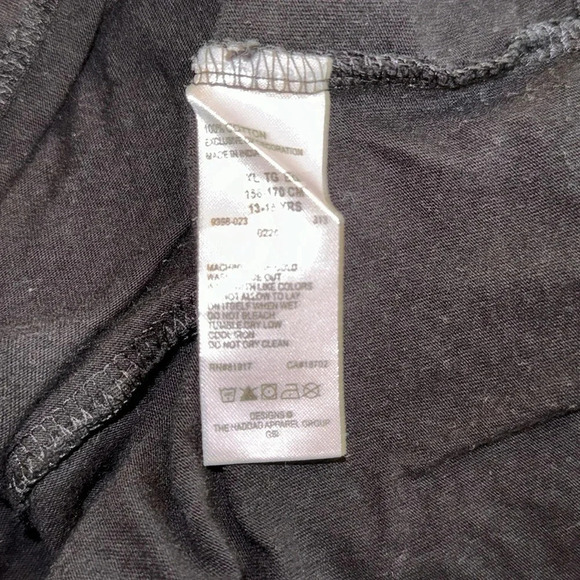 Levi’s Long Sleeve Tee - Picture 5 of 5